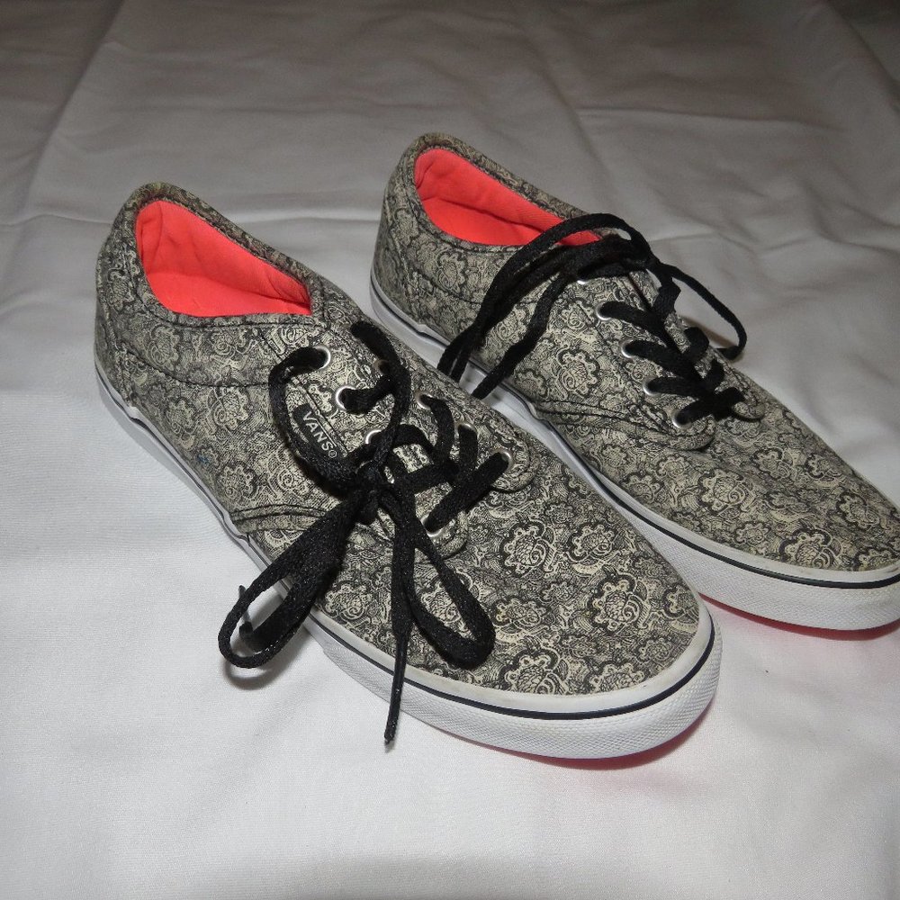 Vans Paisley Shoes Mismatched Size